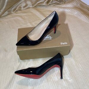 New in box Christian Louboutin Black lacquer Patent 3.5 inches heels, size 39